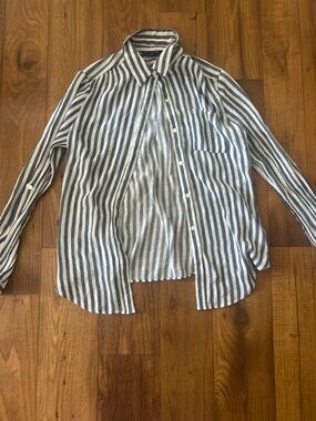 Men's Blue and White Striped Button-Up Shirt